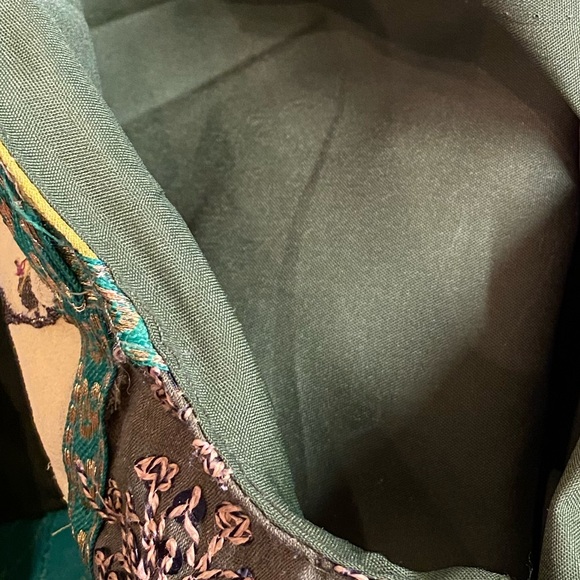 Vintage boho shoulder sac, crossbody, patchwork, olive grn lining w/ tie closure - Picture 9 of 10